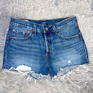 Levi’s Premium 501 distressed raw edge shorts size 27